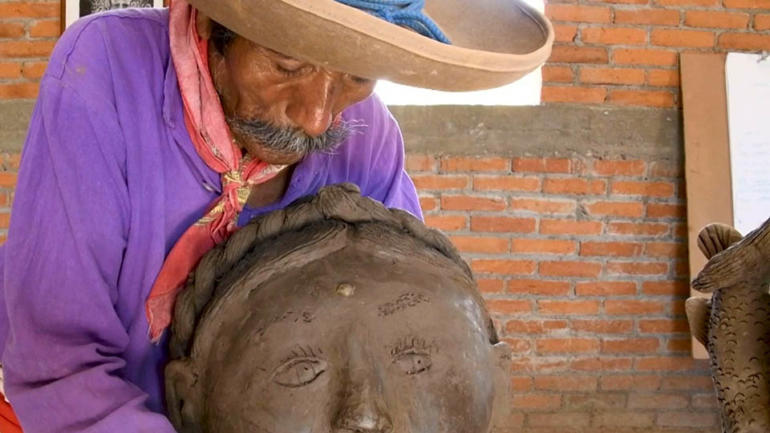 Watch “Blind sculptor in Mexico inspires with clay art of indigenous people” on&nbsp;YouTube