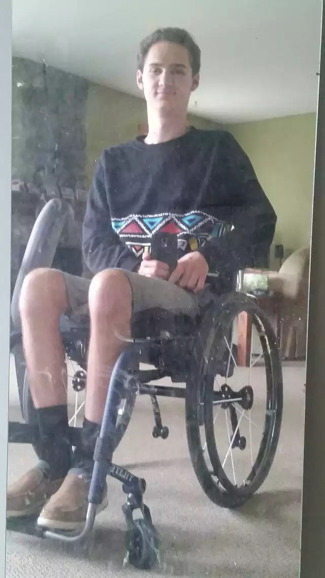 C6 QUADRIPLEGIC