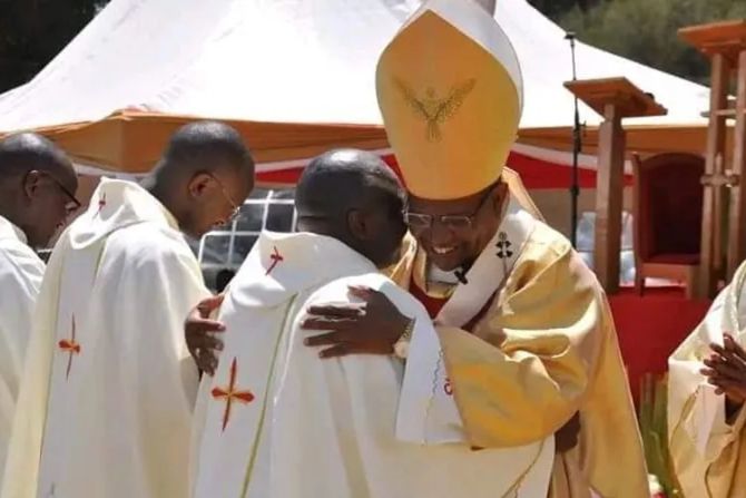 Watch “ARCHBISHOP ANTHONY MUHERIA ORDAINS A BLIND DEACON TO PRIESTHOOD IN ARCHDIOCESE OF NYERI” on&nbsp;YouTube