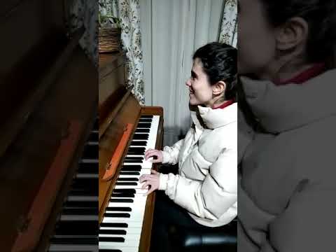 Watch “lelulla Leonard Coen versión Saray Ruiz piano.” on&nbsp;YouTube