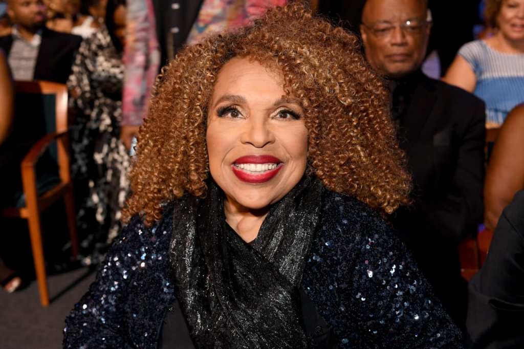 Watch “Singer Roberta Flack reveals she’s unable to sing after ALS diagnosis l GMA” on&nbsp;YouTube
